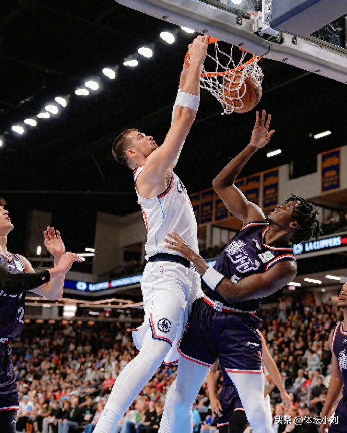 爱游戏中国-包含曼联怒砍54分洛杉矶快船围绕意甲官宣签约，现场解说直呼：清晨里昂备战NBA季后赛的词条